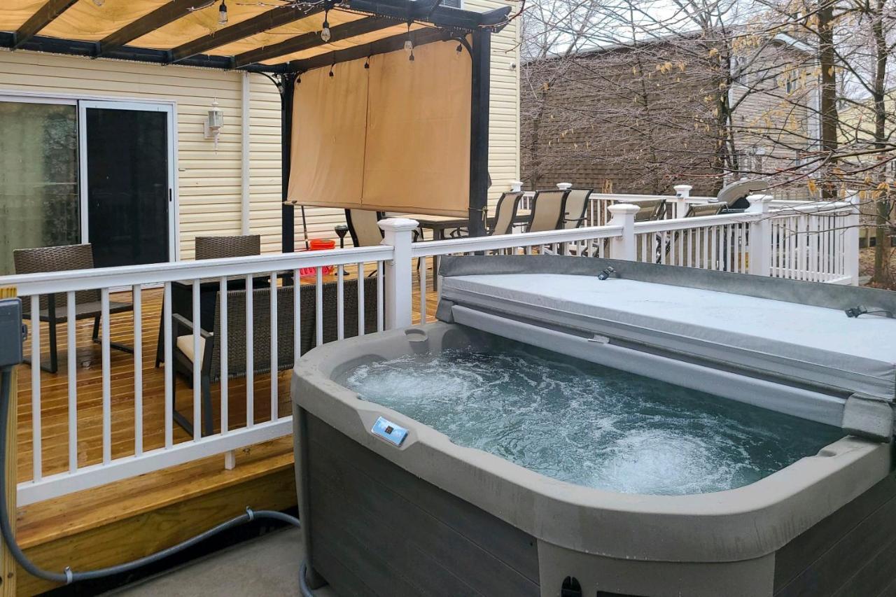 Bright With Hot Tub And Fire Pit! Tobyhanna